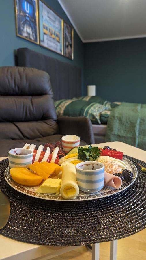 3 Rooms - Zimmervermietung Naehe Flughafen Ber - Gratis Wlan, Parken & Netflix Berlim Exterior foto